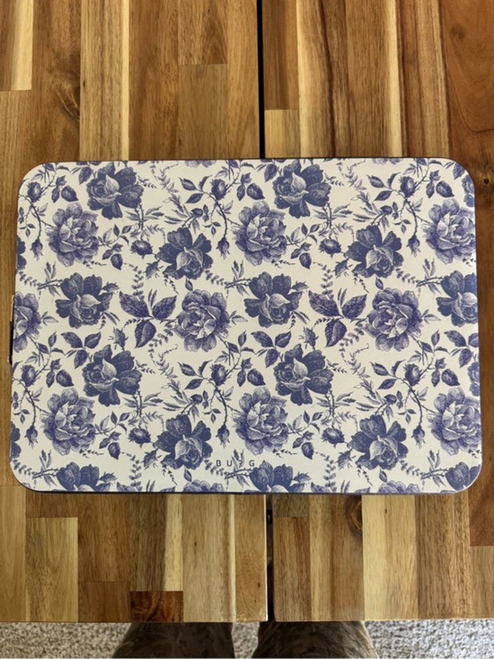 BURGA Blue Floral Laptop Case - Elegant Blue Rose Pattern